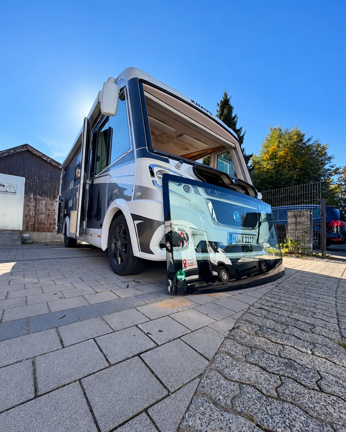 Wohnmobil beim Autoglas-Service